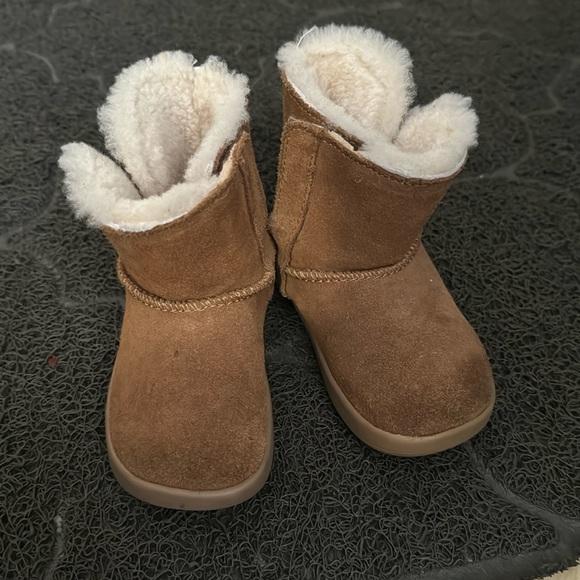 PRE LOVED UGG® Keelan Boot - Baby / Toddler - Chestnut - Picture 1 of 7